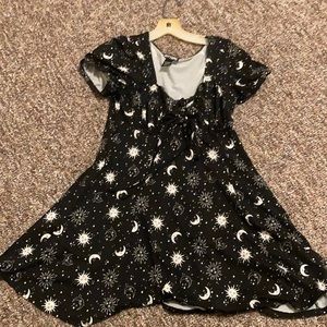 Hot topic celestial print dress